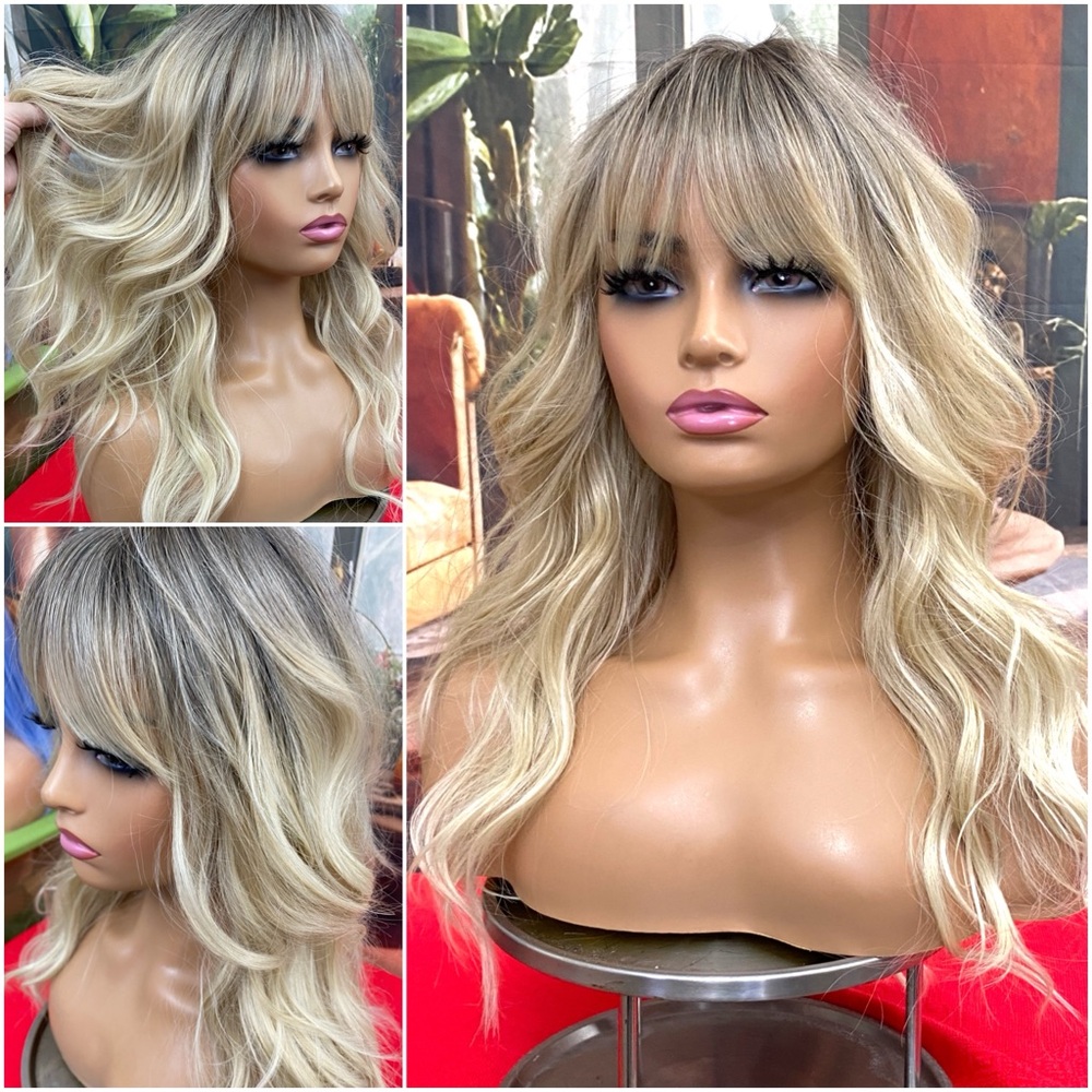 Mixed blonde wavy wig with bangs